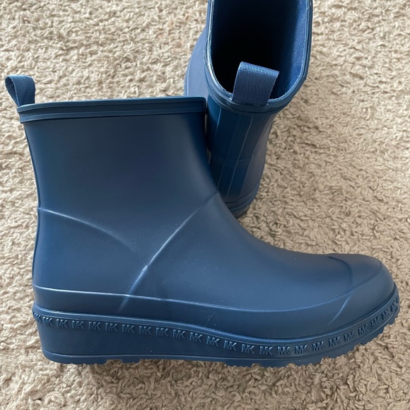Michael Kors rain boots - Picture 4 of 5